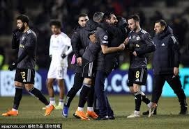 莱昂纳多挑起球队进攻大梁 弑杀旧主助海港连胜登榜首白归化了？印尼入籍中卫拒绝国家队征召 曾与前主帅不和卡扎尔球衣都被踹裂了！卡兰加被红牌罚下(图)